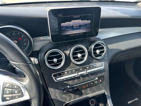 Used 2019 Mercedes-Benz GLC 300 image 4