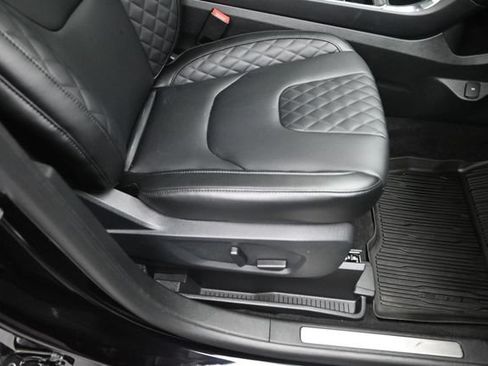 Certified 2024 Ford Edge Titanium AWD/4WD image 30