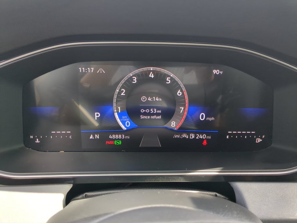 Used 2025 Volkswagen Jetta SE FWD image 30