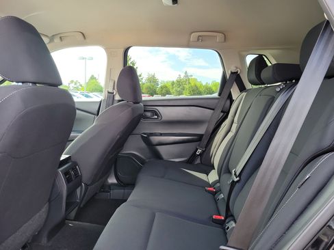 Used 2024 Nissan Rogue S AWD/4WD image 11