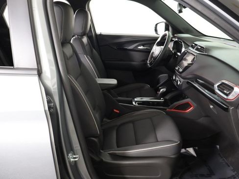 Used 2023 Chevrolet TrailBlazer RS w/ Technology Package AWD/4WD image 30