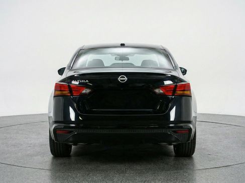 Used 2025 Nissan Altima 2.5 SV image 7