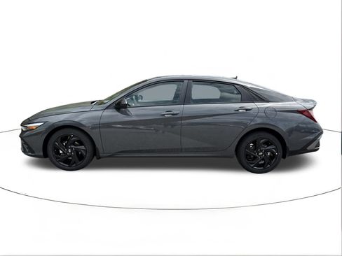 New 2026 Hyundai Elantra Sport FWD image 6