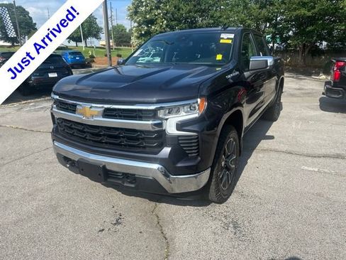Used 2022 Chevrolet Silverado 1500 LT AWD/4WD image 6