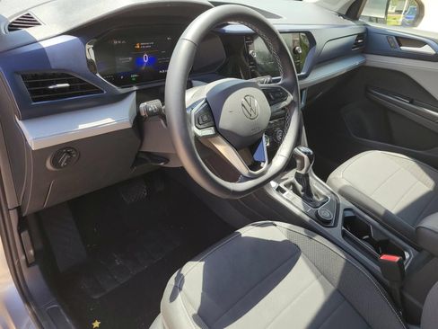 Used 2024 Volkswagen Taos SE AWD/4WD image 24