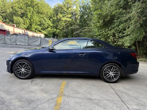 Used 2013 Lexus IS 250C w/ Luxury Pkg RWD image 3
