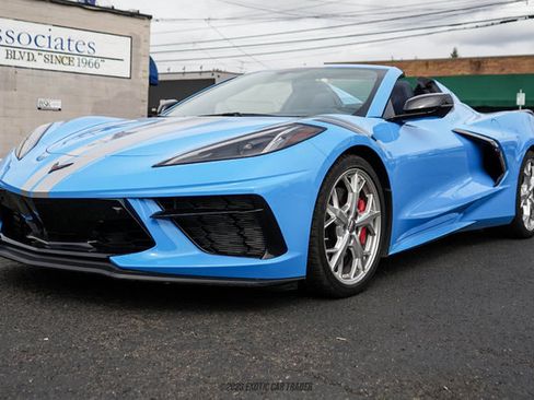 Used 2021 Chevrolet Corvette Stingray Premium Conv w/ Z51 Performance Package RWD image 12