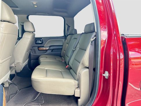 Used 2018 GMC Sierra 1500 SLT w/ SLT Preferred Package RWD image 25