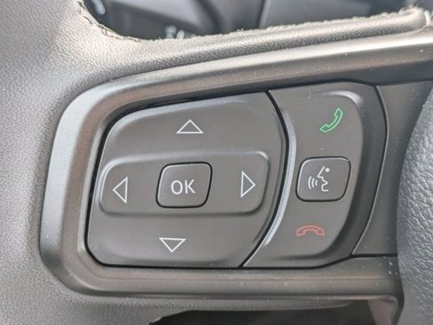 Used 2025 Jeep Gladiator Sport image 21