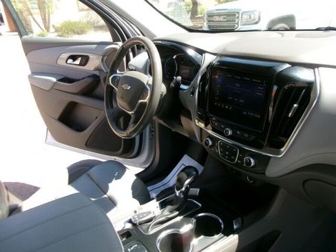 Used 2021 Chevrolet Traverse LT w/ LPO, Cargo Package AWD/4WD image 19