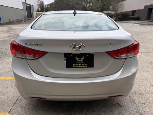 Used 2013 Hyundai Elantra GLS w/ Preferred Pkg image 6