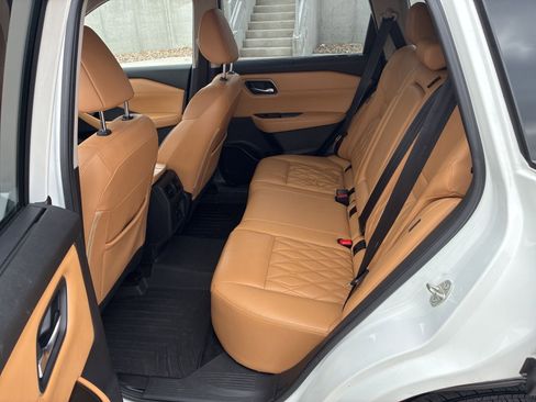 Used 2023 Nissan Rogue Platinum w/ Platinum Premium Package image 16