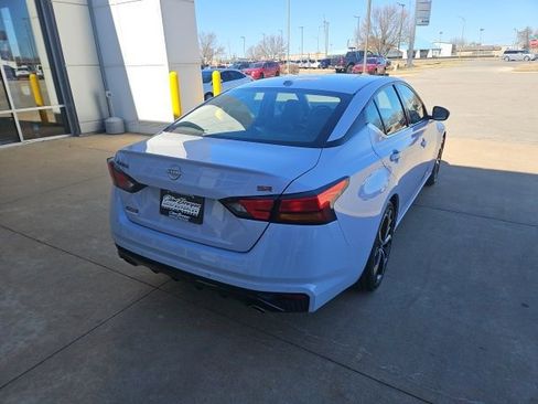 Used 2024 Nissan Altima 2.5 SR image 7