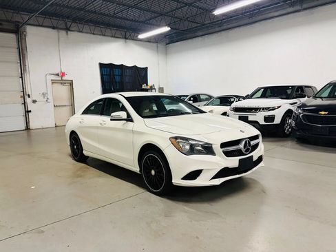 Used 2014 Mercedes-Benz CLA 250 image 4