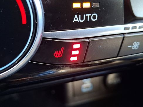 Certified 2022 Ford Escape SE w/ Convenience Package image 25