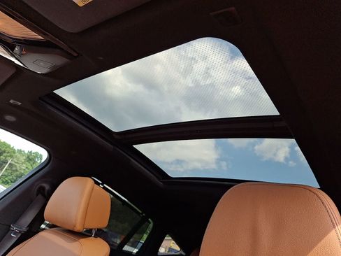 Used 2021 BMW X6 M50i w/ Executive Package AWD/4WD image 14