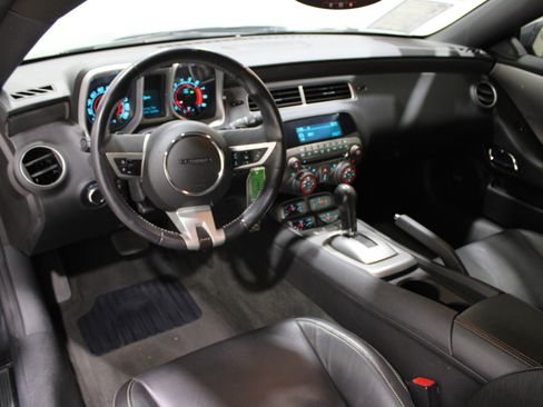 Used 2010 Chevrolet Camaro SS w/ RS Package image 2