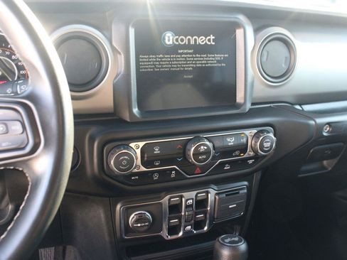 Used 2021 Jeep Wrangler Unlimited Sport AWD/4WD image 20