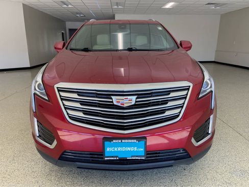 Used 2019 Cadillac XT5 Luxury image 3