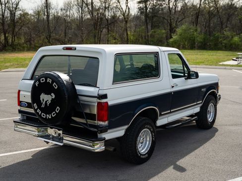Used 1993 Ford Bronco XLT AWD/4WD image 17