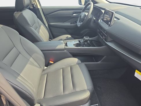 New 2026 Nissan Rogue Dark Armor FWD image 10