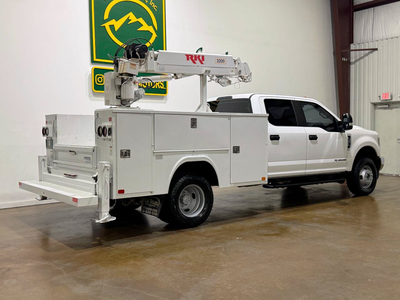 Used 2018 Ford F350 XL w/ Power Equipment Group AWD/4WD image 8