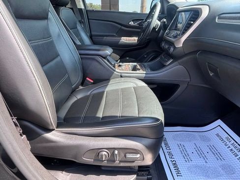 Used 2023 GMC Acadia Denali w/ Denali Technology Package AWD/4WD image 35