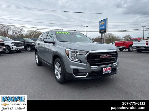 Used 2024 GMC Terrain SLE AWD/4WD image 1