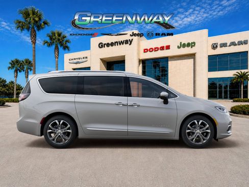 New 2026 Chrysler Pacifica Pinnacle FWD image 21