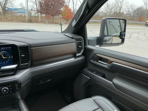 Used 2024 Chevrolet Silverado 2500 High Country w/ High Country Premium Package image 25