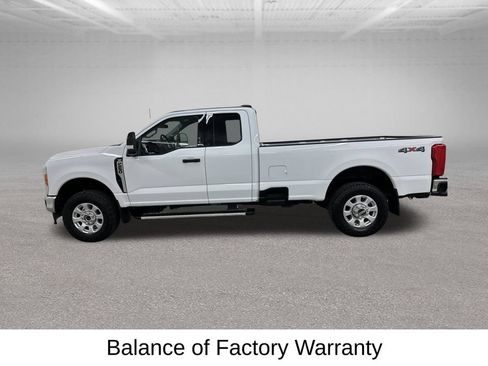 Used 2023 Ford F250 XLT w/ Snow Plow/Camper Package AWD/4WD image 8