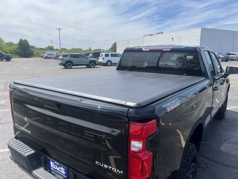 Used 2020 Chevrolet Silverado 1500 Custom Trail Boss w/ Custom Convenience Package AWD/4WD image 9