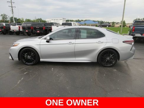 Used 2024 Toyota Camry XSE w/ Cold Weather Package FWD image 9