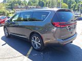 Certified 2022 Chrysler Pacifica Pinnacle image 5