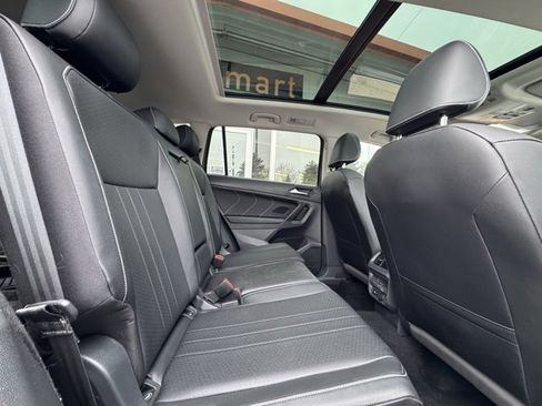 Used 2022 Volkswagen Tiguan SE image 16