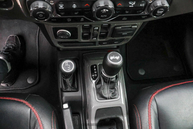 Used 2022 Jeep Wrangler Unlimited Sahara w/ Cold Weather Group AWD/4WD image 35