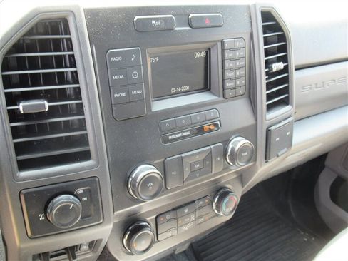 Used 2019 Ford F250 XL w/ XL Value Package image 12