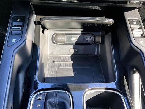 Used 2022 Kia Telluride SX w/ SX Prestige Package image 33