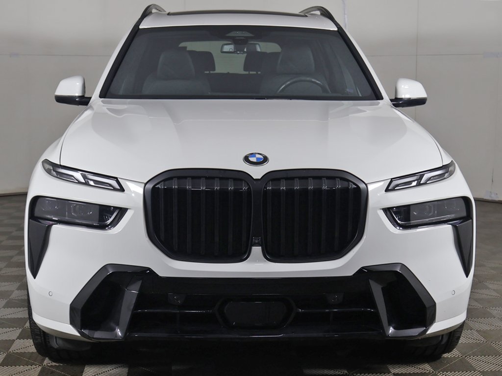 Used 2024 BMW X7 xDrive40i w/ M Sport Package AWD/4WD image 14