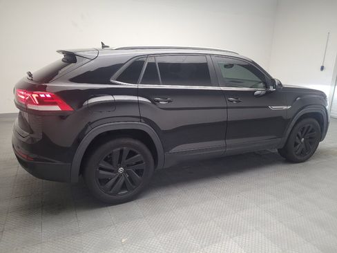Used 2021 Volkswagen Atlas Cross Sport SE w/ Panoramic Sunroof Package FWD image 10