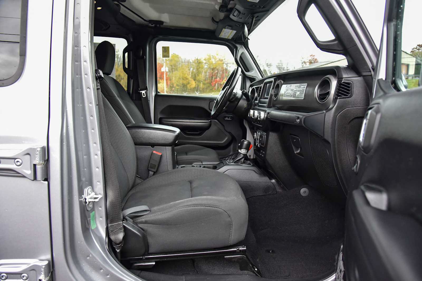 Certified 2020 Jeep Gladiator Sport w/ Quick Order Package 24S AWD/4WD image 9