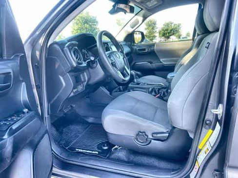 Used 2018 Toyota Tacoma SR w/ SR Convenience Package RWD image 3