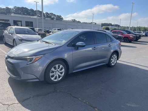 Used 2024 Toyota Corolla LE FWD image 4