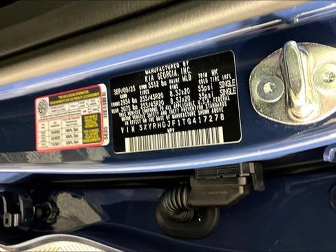 Certified 2026 Kia Sorento EX AWD/4WD image 9