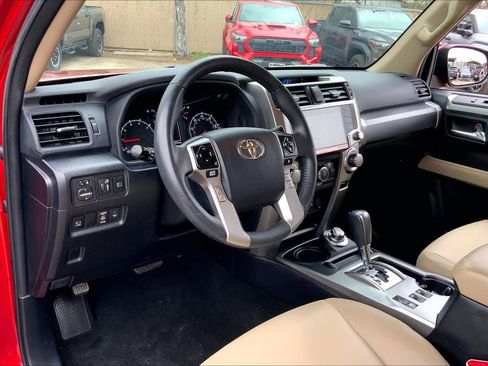 Used 2022 Toyota 4Runner SR5 Premium w/ Moonroof Package image 17