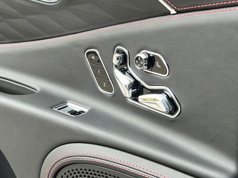 Used 2022 Bentley Flying Spur V8 AWD/4WD image 36