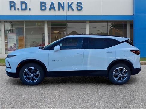 Used 2024 Chevrolet Blazer LT w/ Convenience Package image 2