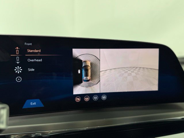 Certified 2024 Cadillac Lyriq Luxury AWD/4WD image 18