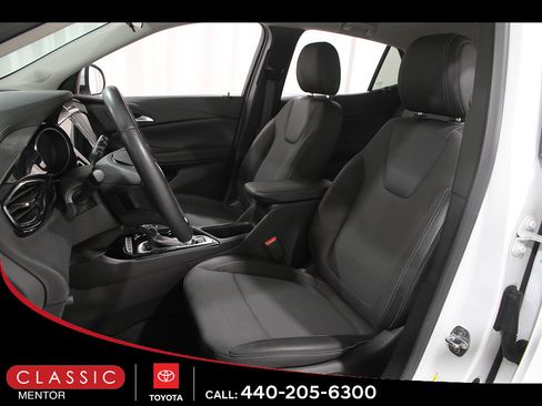Used 2023 Buick Encore GX Preferred w/ Cold Weather Comfort Package AWD/4WD image 5