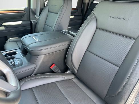 New 2025 GMC Sierra 2500 Denali w/ Denali Reserve Package image 26